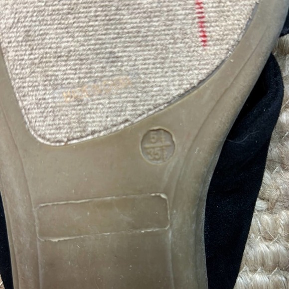 EUC LULUS Santana Black Suede Criss Cross Slide Slip On Sandals Size 5.5 - Picture 8 of 8